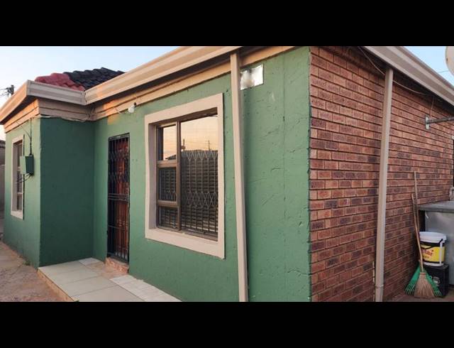 3 BEDROOM HOUSE FOR SALE IN BRAM FISCHERVILLE
